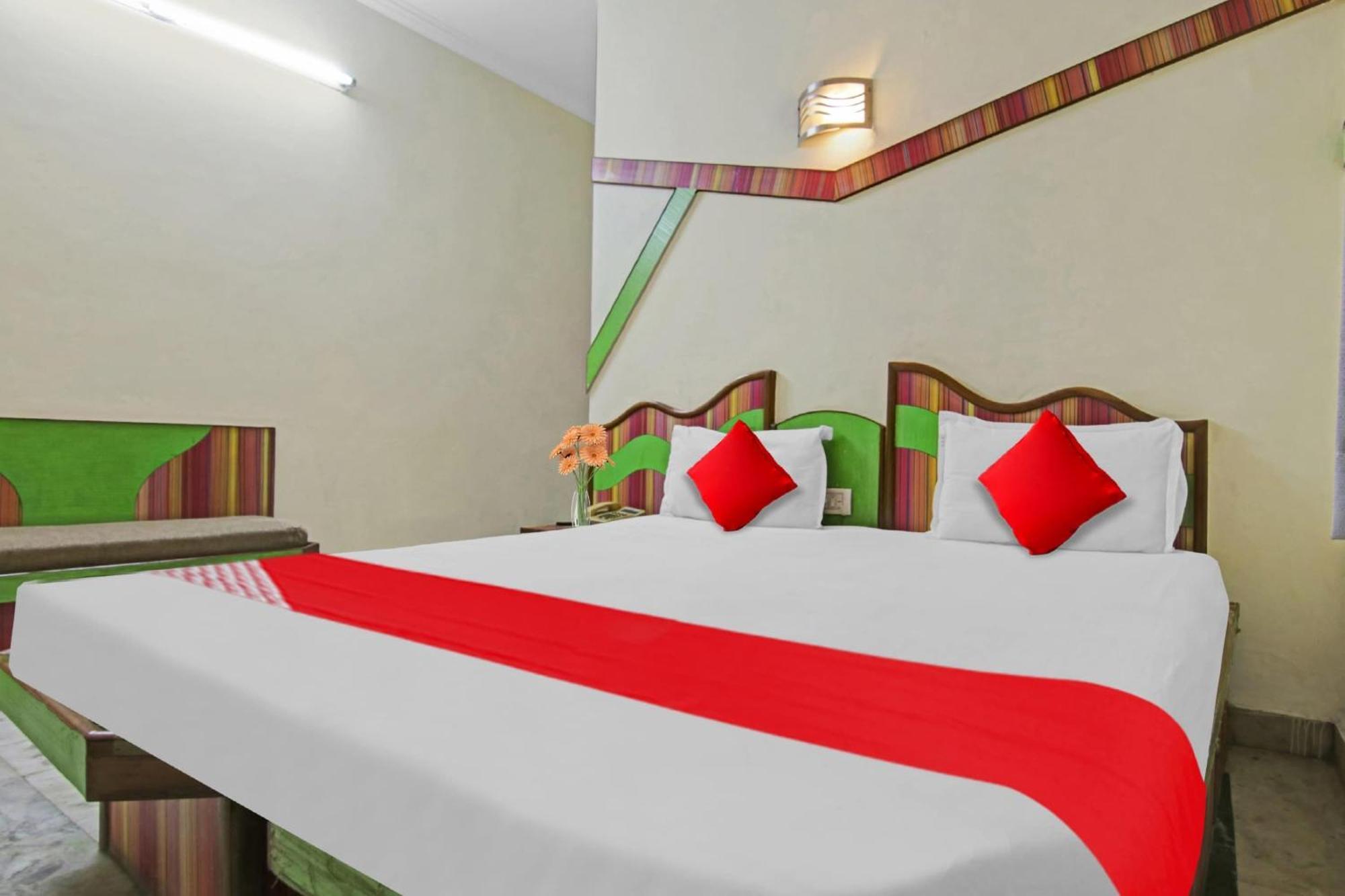 Hotel O Rak International Нью-Дели Экстерьер фото